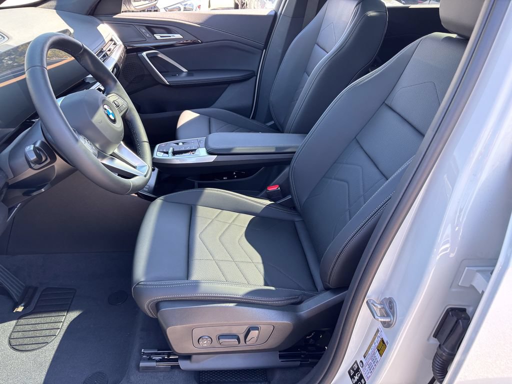 New 2026 BMW X1 xDrive28i w/ Technology Package AWD/4WD image 13