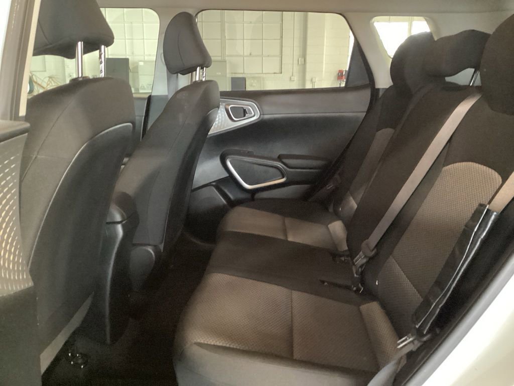 Used 2023 Kia Soul LX image 13