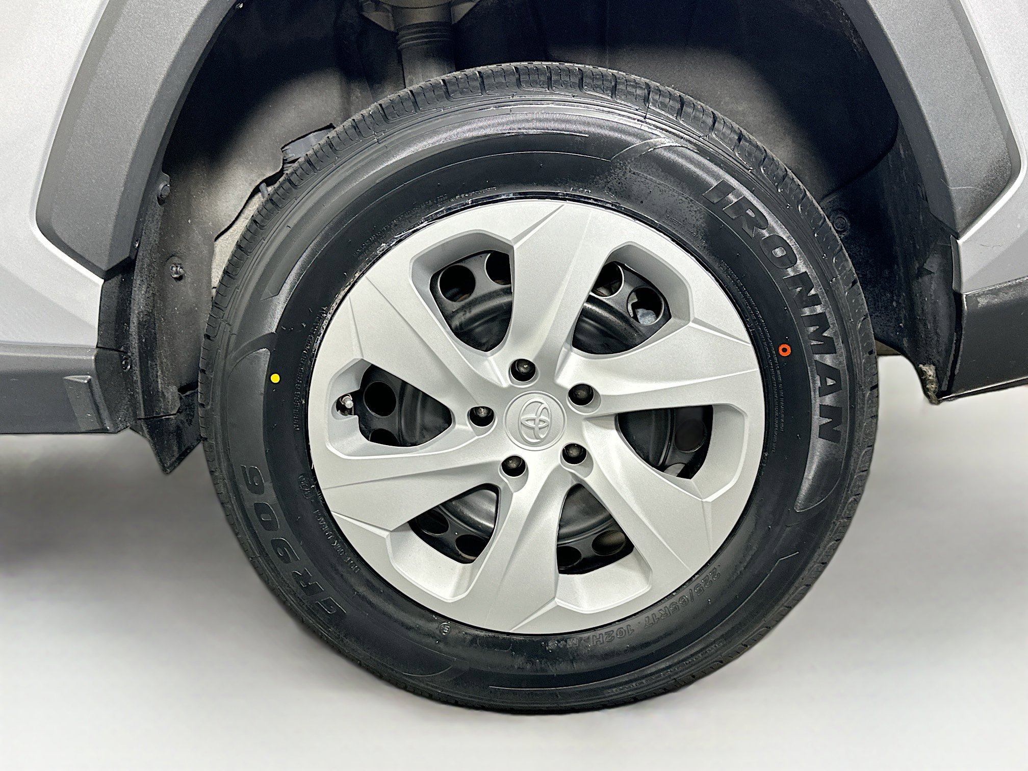 Used 2024 Toyota RAV4 LE image 11