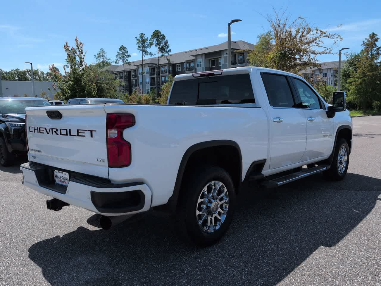 Used 2024 Chevrolet Silverado 2500 LTZ w/ LTZ Plus Package AWD/4WD image 6