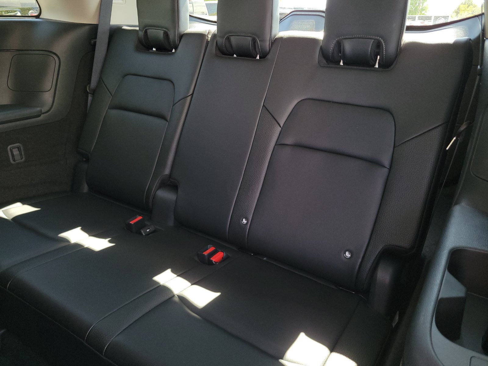 Used 2023 Nissan Pathfinder SL AWD/4WD image 9