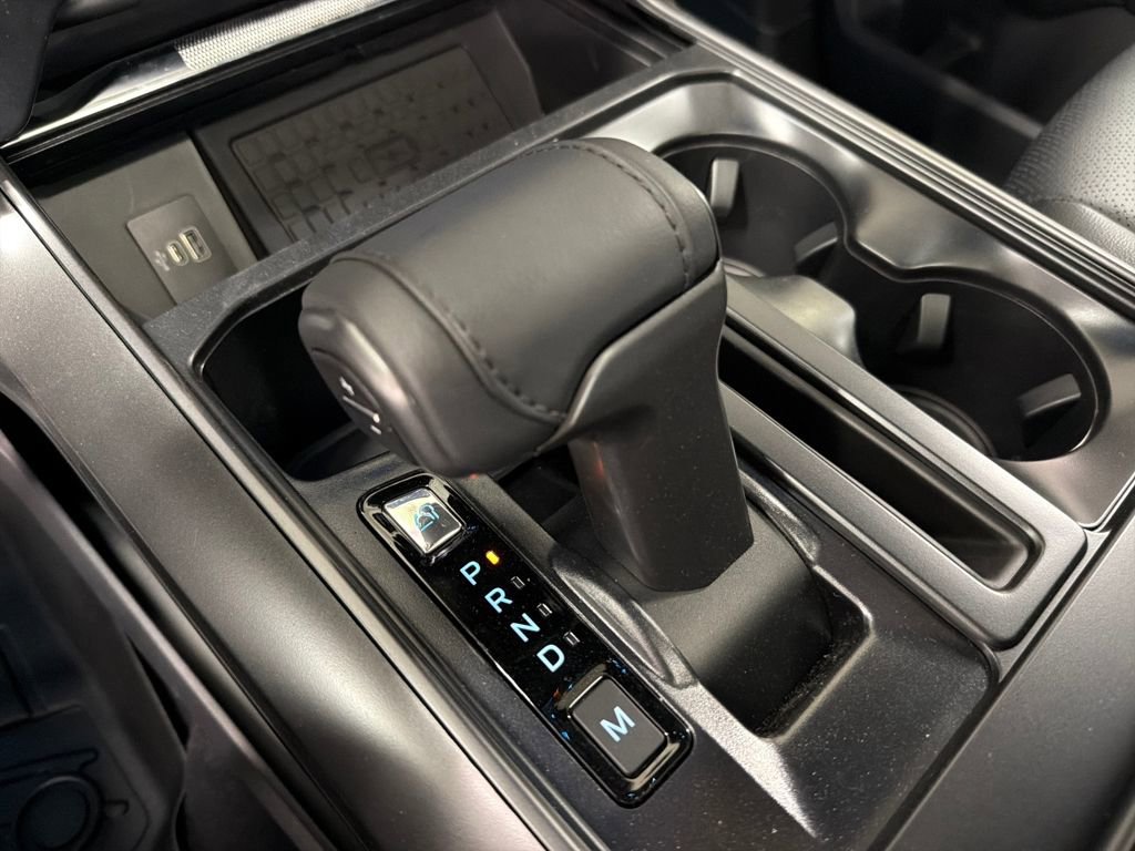 New 2026 Ford F150 Lariat w/ Equipment Group 502A High image 28