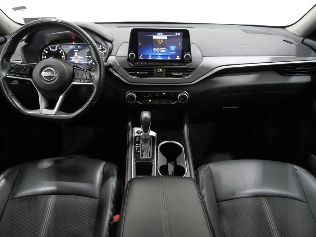 Used 2024 Nissan Altima 2.5 SR FWD image 9