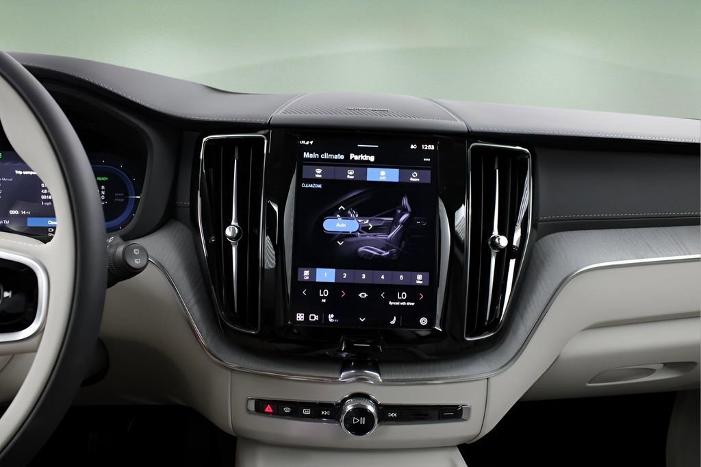 New 2025 Volvo XC60 T8 Ultra w/ Protection Package Premier image 24