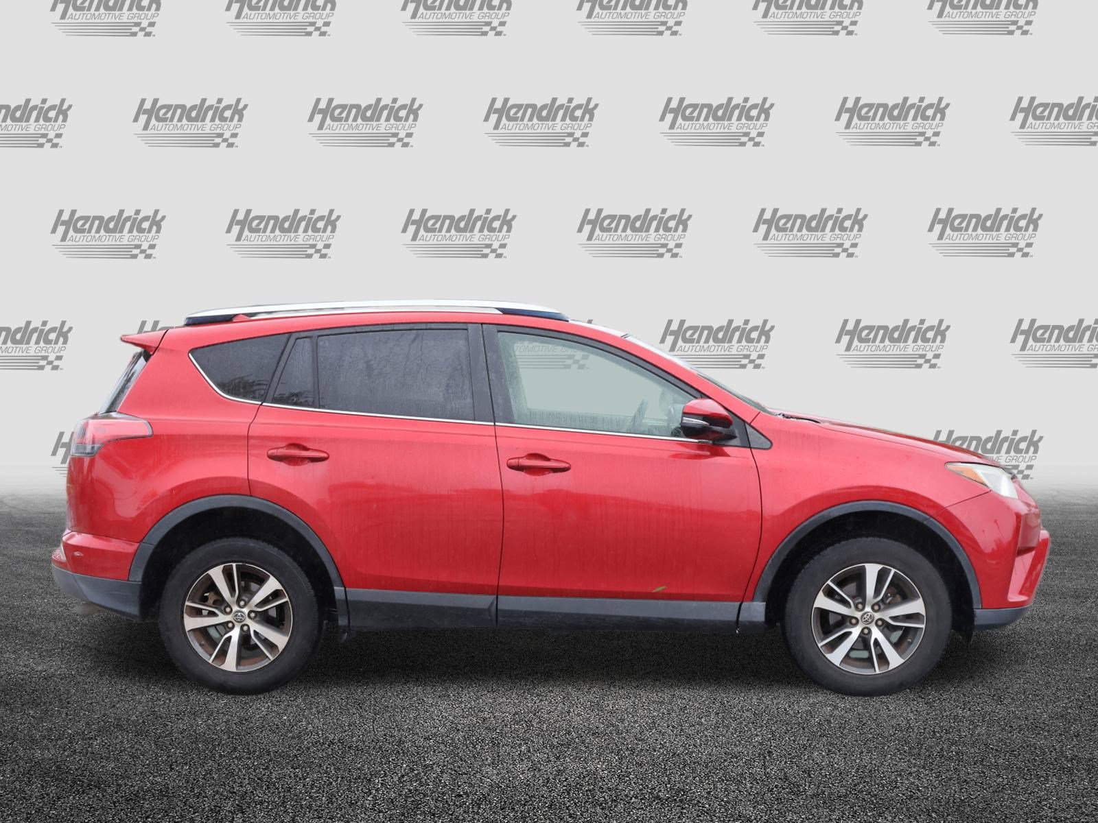 Used 2016 Toyota RAV4 XLE image 10