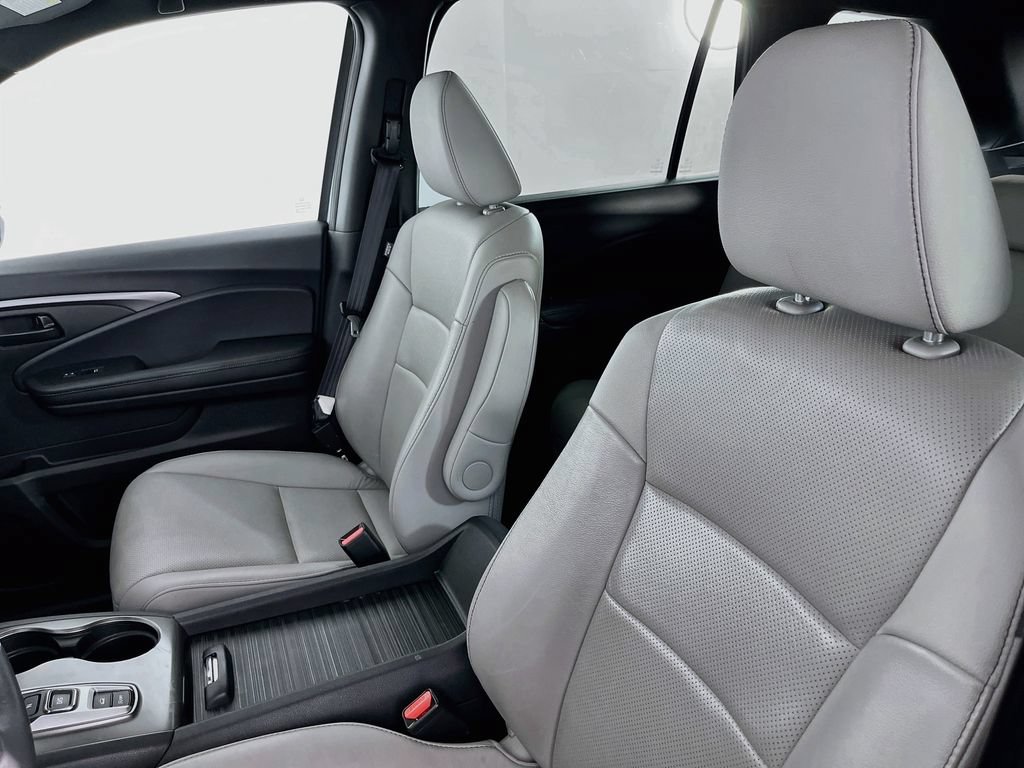 Used 2023 Honda Passport EX-L image 27