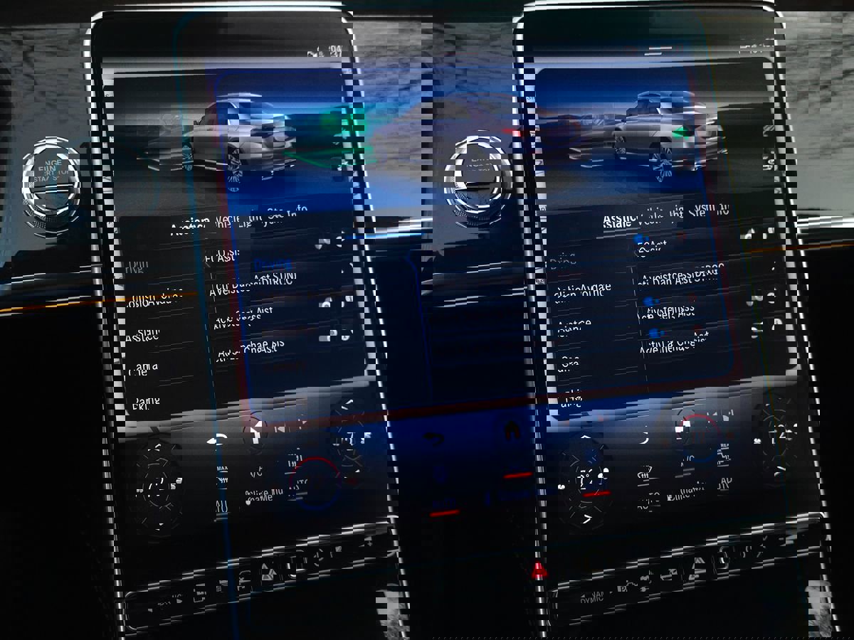 Used 2023 Mercedes-Benz S 580e 4MATIC Sedan w/ Warmth & Comfort Package image 55