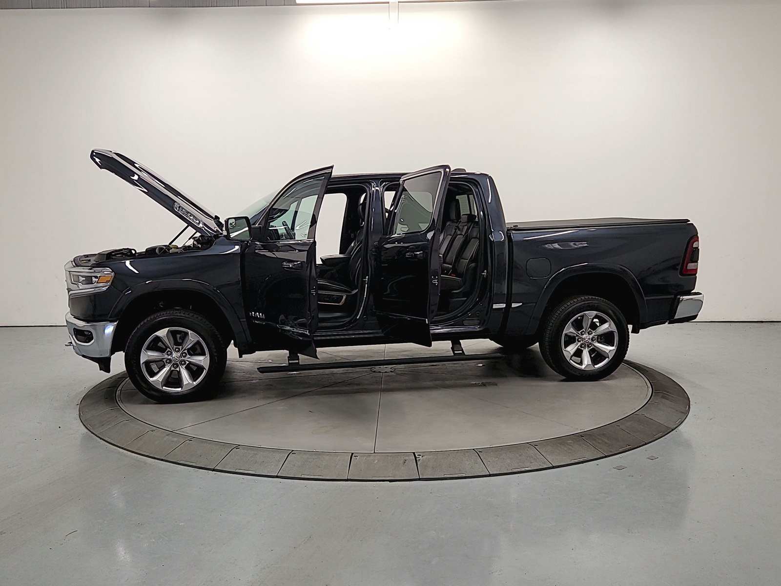 Used 2019 RAM 1500 Limited AWD/4WD image 14