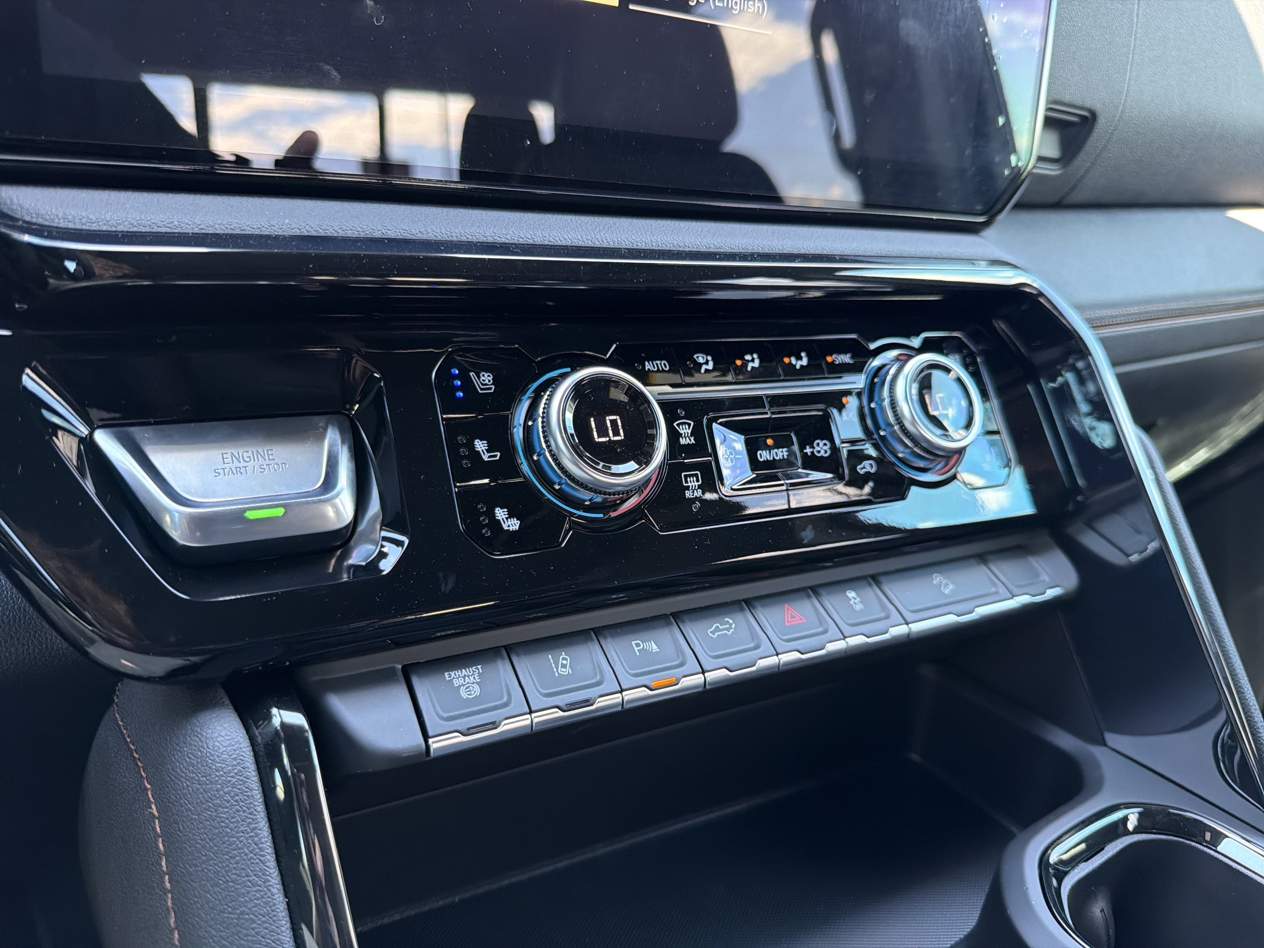 New 2026 GMC Sierra 2500 AT4 w/ AT4 Premium Plus Package AWD/4WD image 26