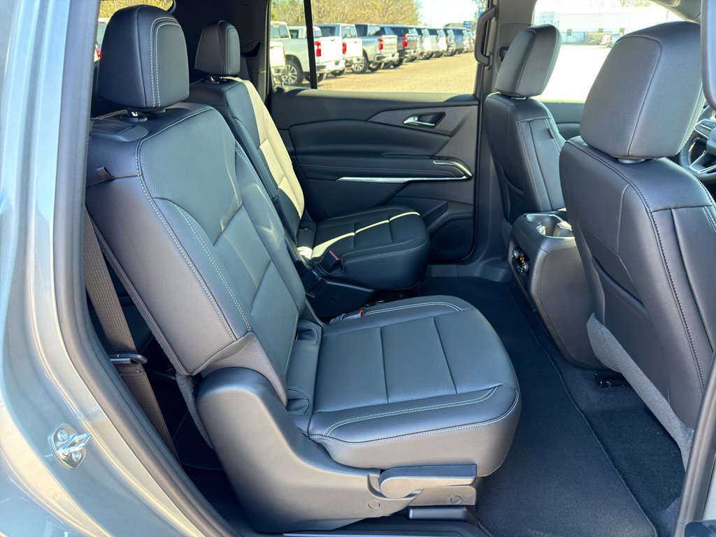 New 2026 Chevrolet Traverse LT w/ Midnight/Sport Edition image 7