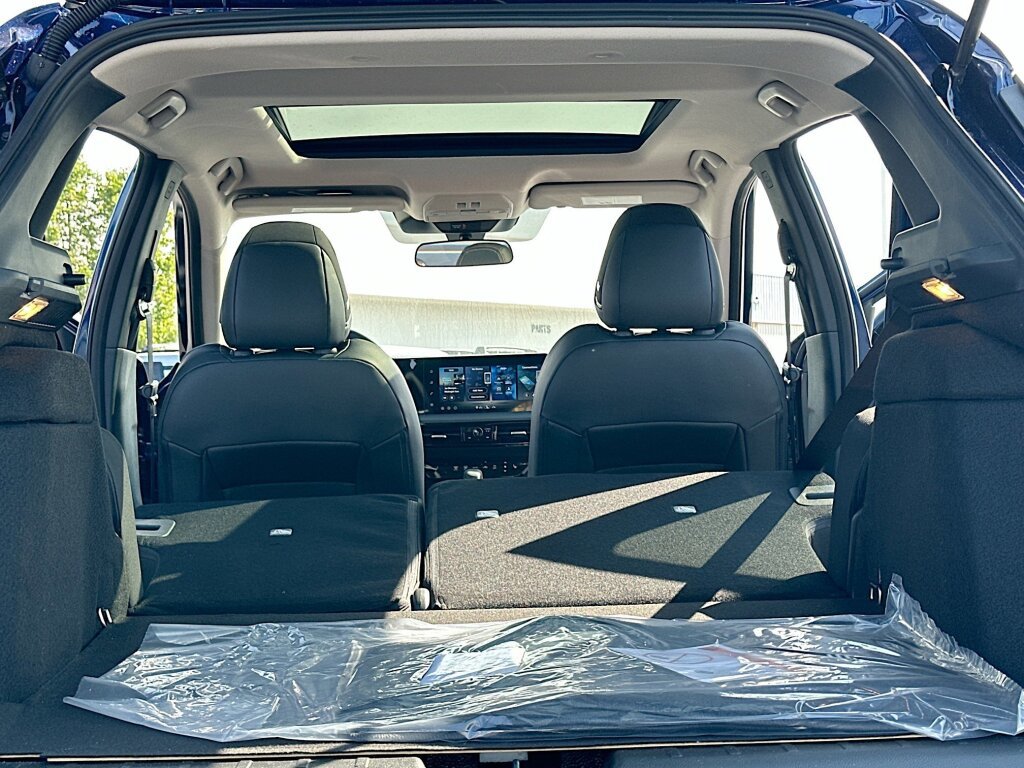 New 2026 Nissan Kicks SR w/ SR Premium Package image 7