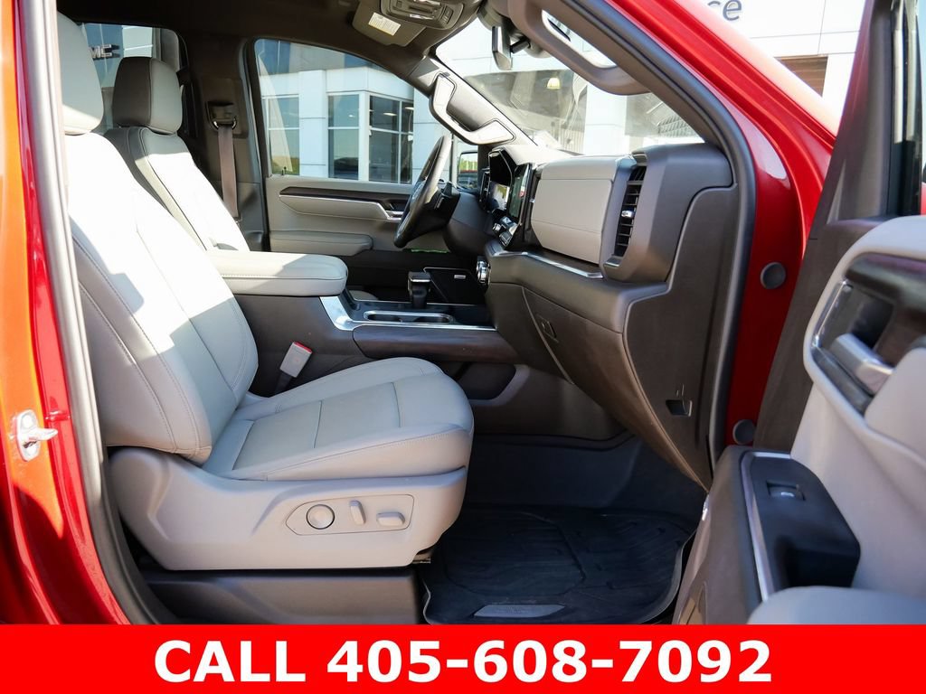 Used 2024 GMC Sierra 1500 SLT AWD/4WD image 15