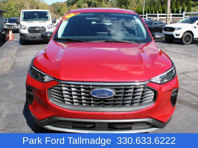Used 2023 Ford Escape Active w/ Cold Weather Package FWD image 8