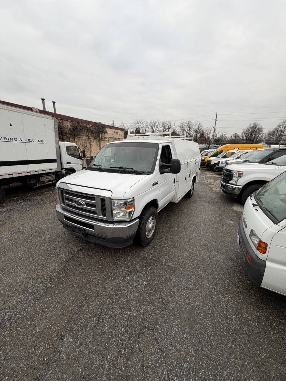 Used 2021 Ford E-350 and Econoline 350 Super Duty w/ Power Windows & Locks Group RWD image 7