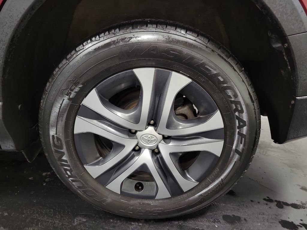 Used 2018 Toyota RAV4 LE w/ All Weather Liner Package image 10