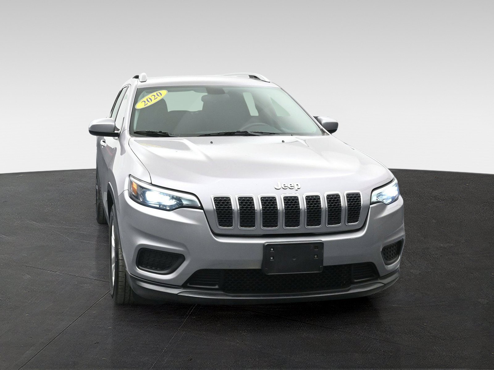 Used 2020 Jeep Cherokee Latitude w/ Cold Weather Group FWD image 7
