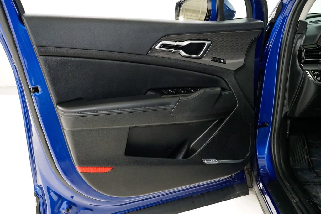 Certified 2025 Kia Sportage SX image 9