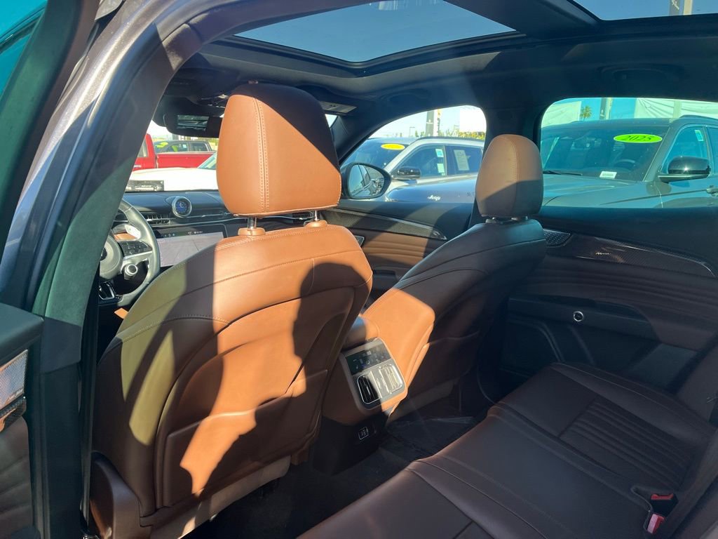 Used 2023 Maserati Grecale GT image 8