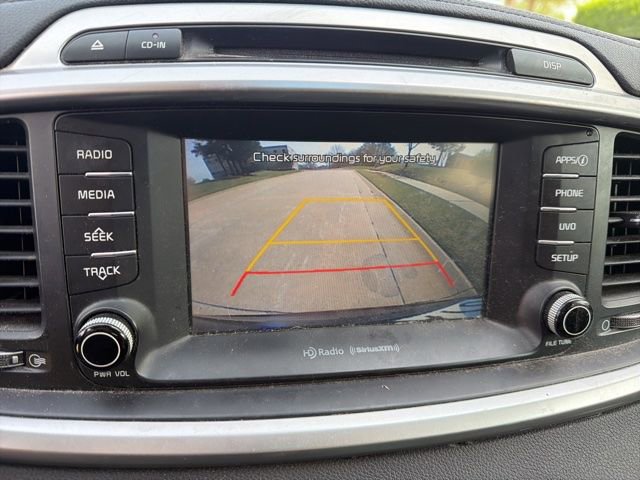 Used 2017 Kia Sorento LX w/ LX Convenience Package image 18