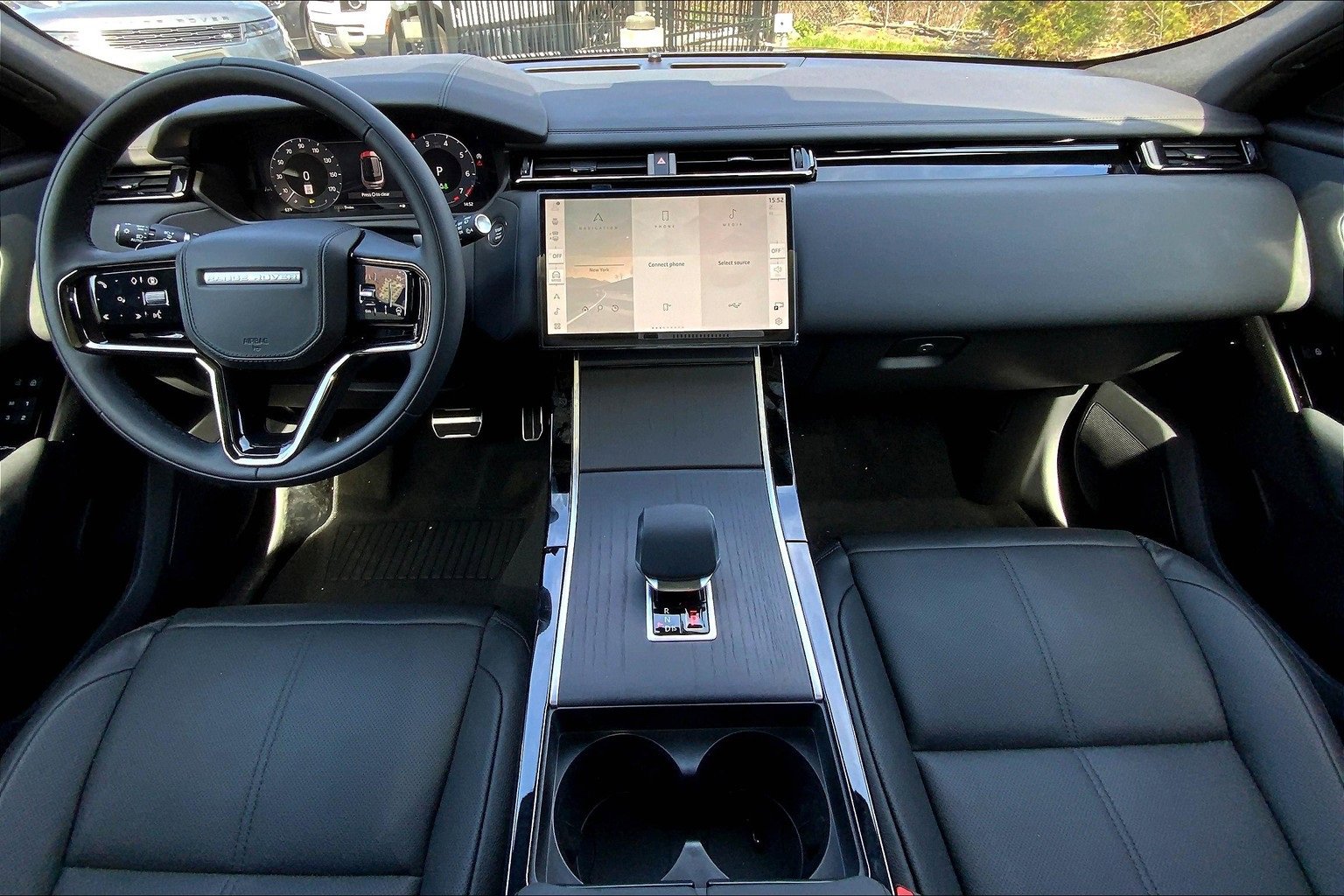 New 2026 Land Rover Range Rover Velar Dynamic SE image 5