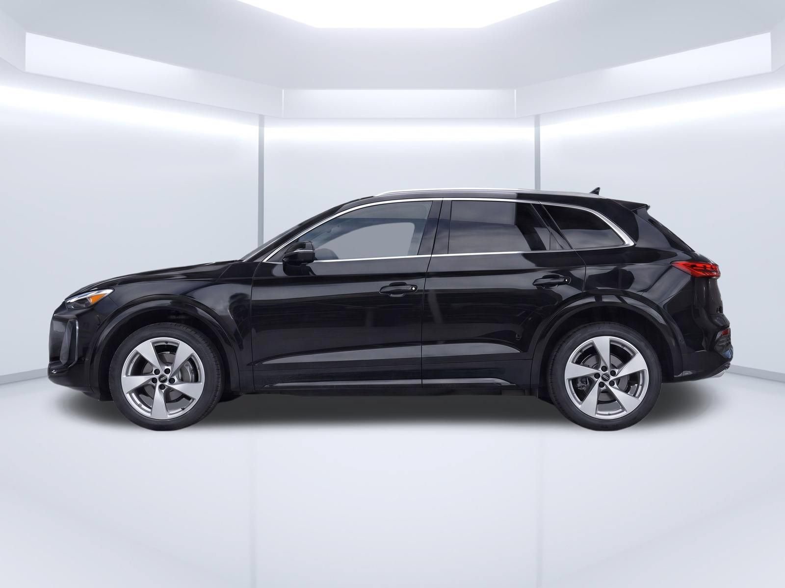 Certified 2025 Audi Q5 Premium Plus w/ Premium Plus AWD/4WD image 2