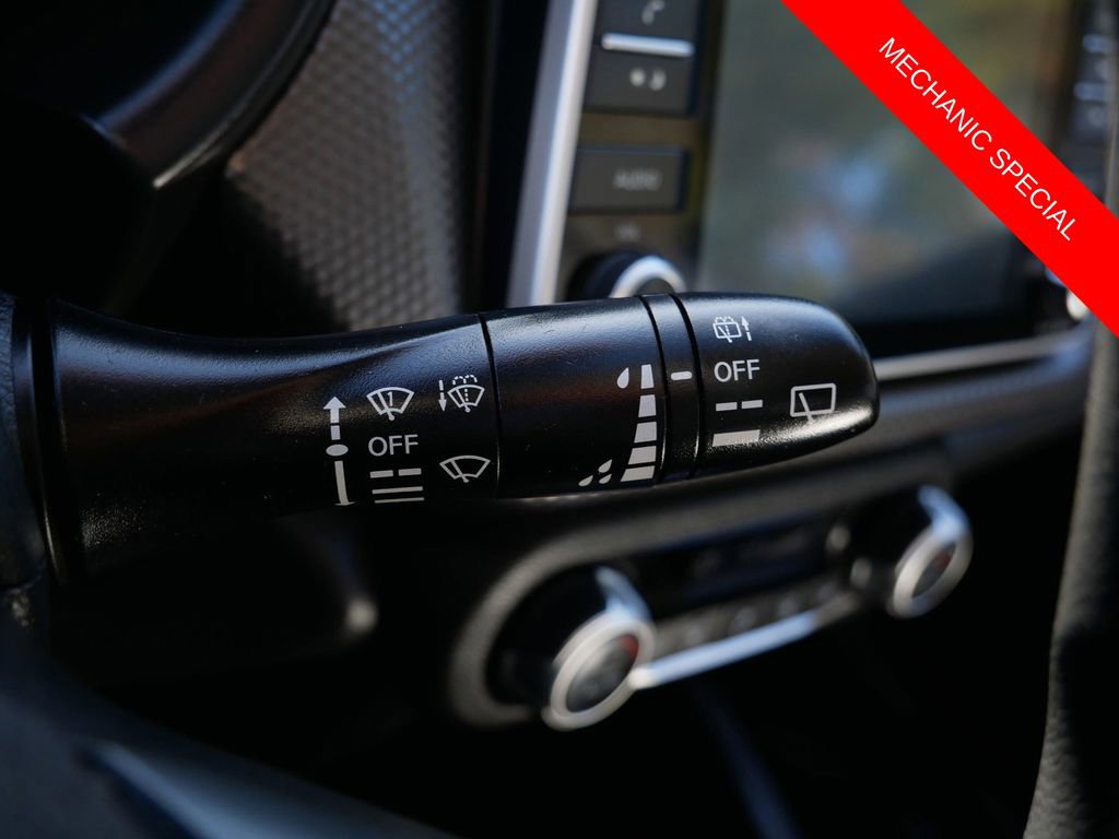 Used 2019 Nissan Kicks SV image 22