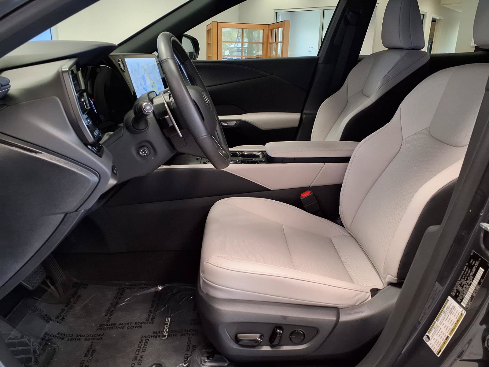Used 2024 Lexus RX 350 Premium w/ Convenience Package FWD image 20