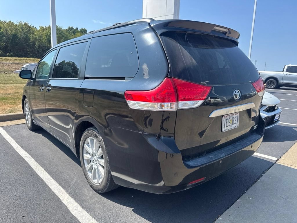 Used 2012 Toyota Sienna Limited w/ Premium Pkg AWD/4WD image 4