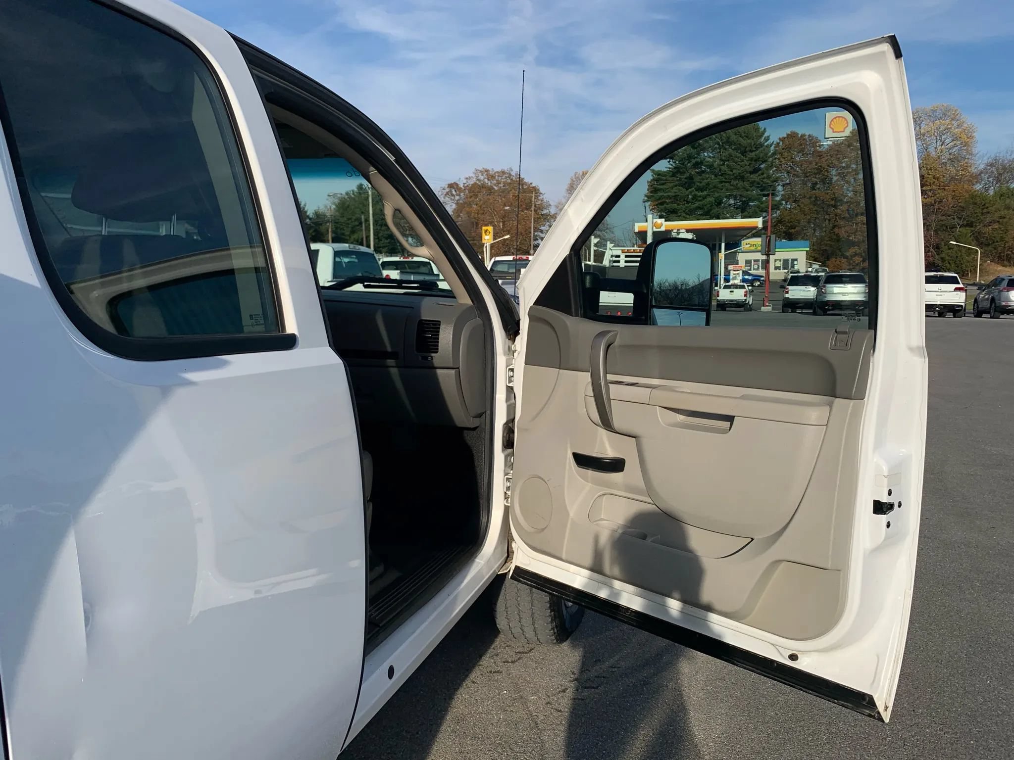 Used 2013 Chevrolet Silverado 3500 W/T RWD image 17