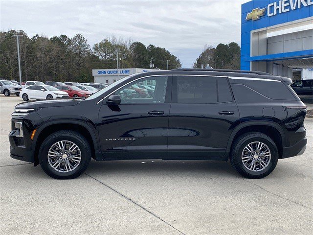 Certified 2025 Chevrolet Traverse LT image 2