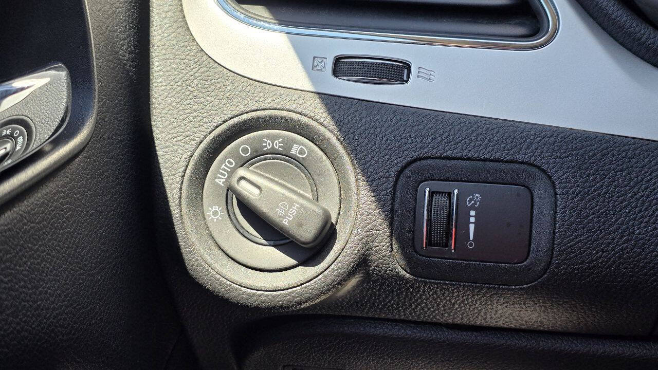 Used 2014 Dodge Journey SXT FWD image 25