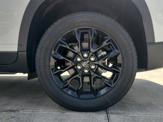 New 2026 Chevrolet Traverse LT w/ Midnight/Sport Edition FWD image 5
