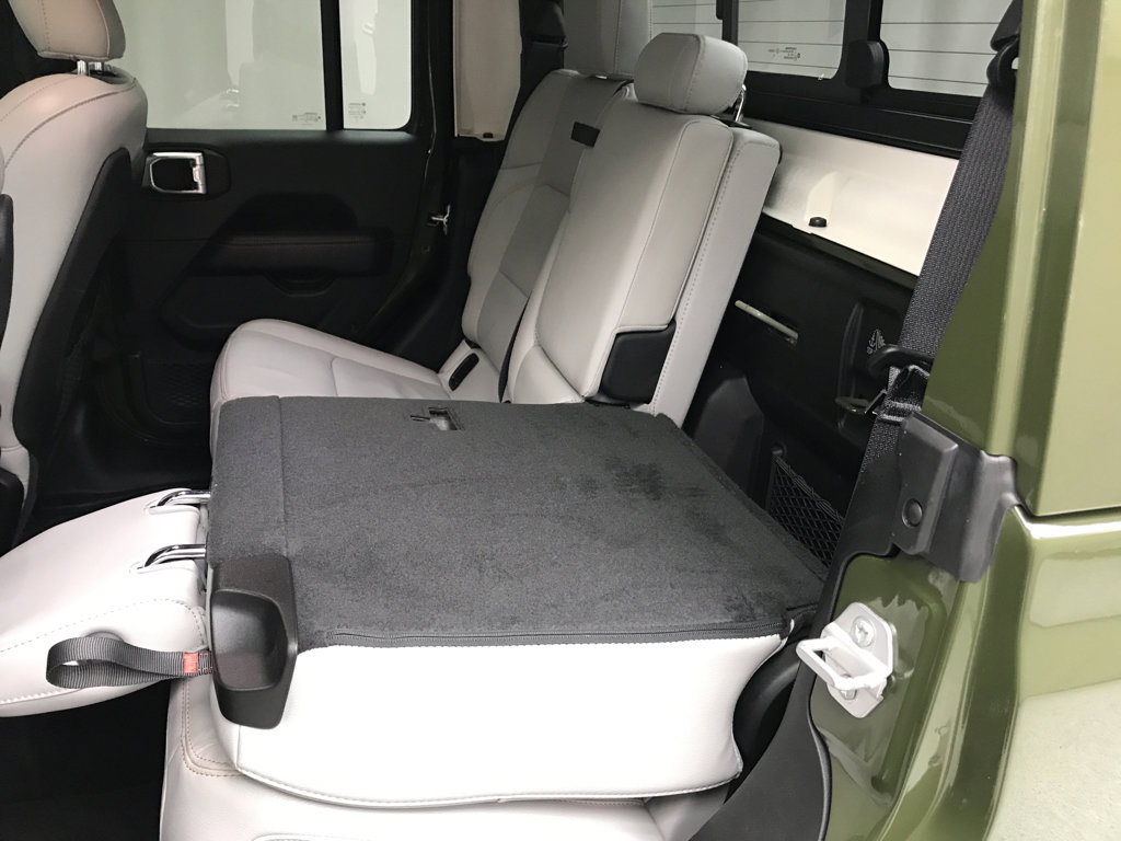 Used 2022 Jeep Gladiator Mojave w/ LED Lighting Group image 21