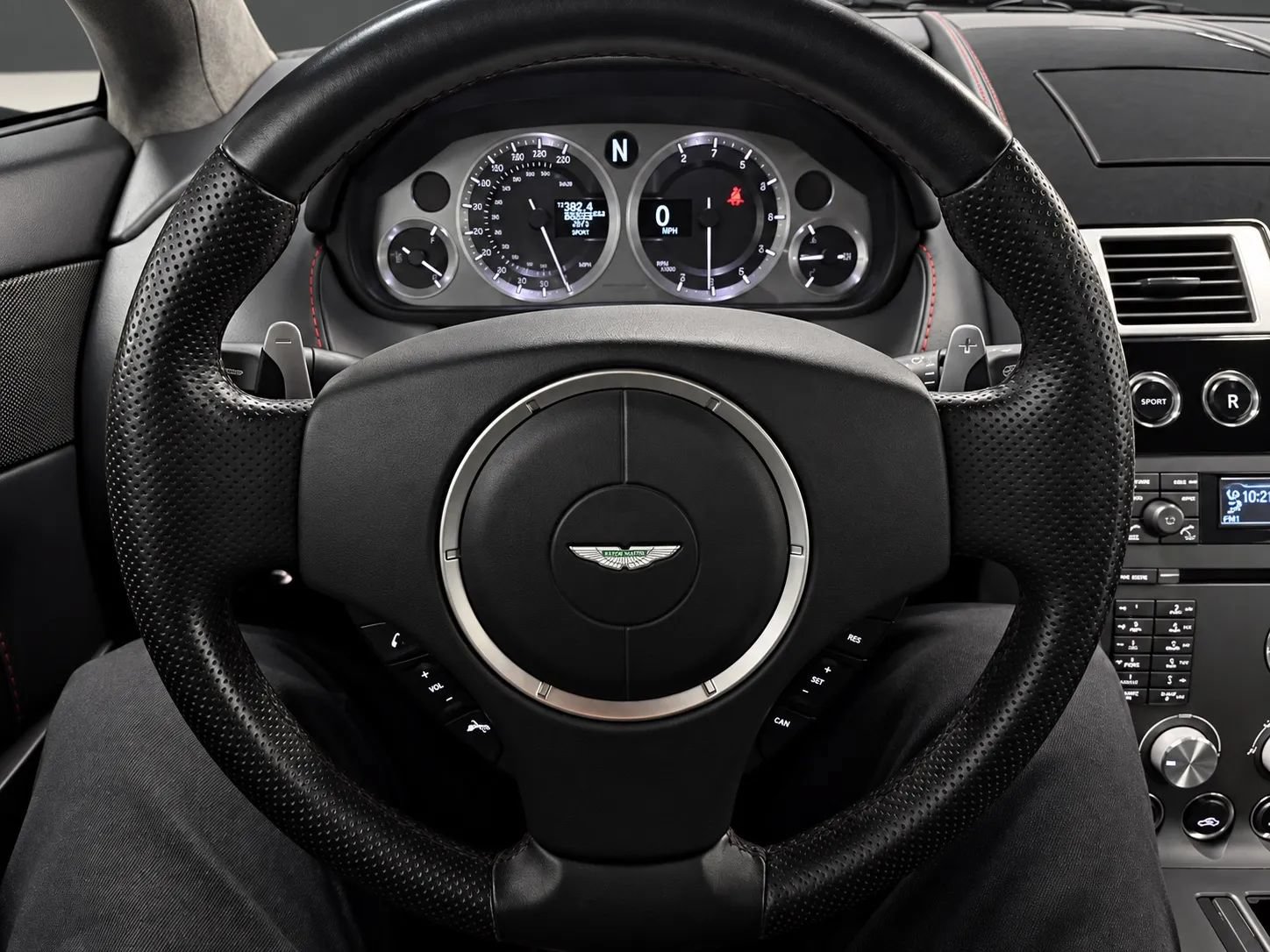 Used 2008 Aston Martin V8 Vantage Coupe RWD image 24