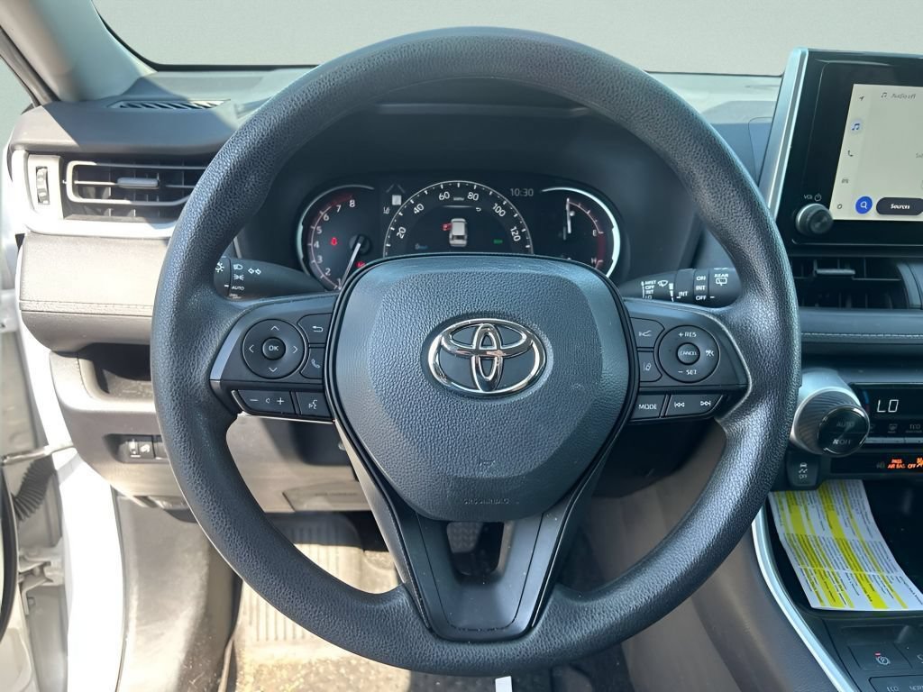 Used 2024 Toyota RAV4 XLE AWD/4WD image 25