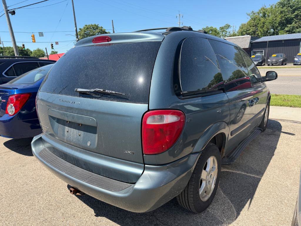 Used 2006 Dodge Caravan SXT w/ Popular Equipment Group I FWD image 6