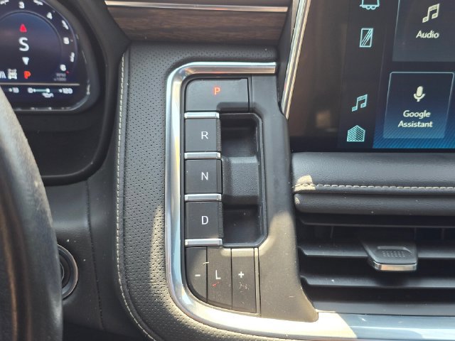 Used 2023 Chevrolet Tahoe Premier AWD/4WD image 31