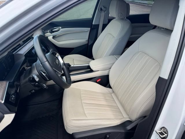 Used 2024 Audi Q8 e-tron Premium Plus w/ Premium Plus Package AWD/4WD image 19