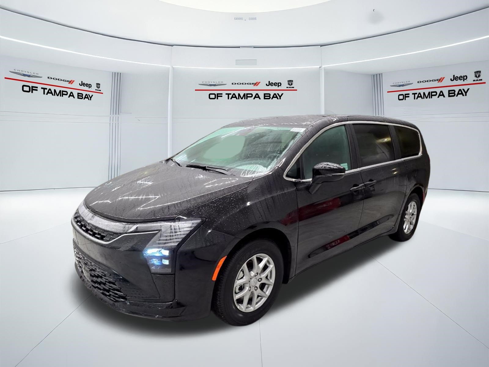 New 2027 Chrysler Pacifica Select FWD image 2
