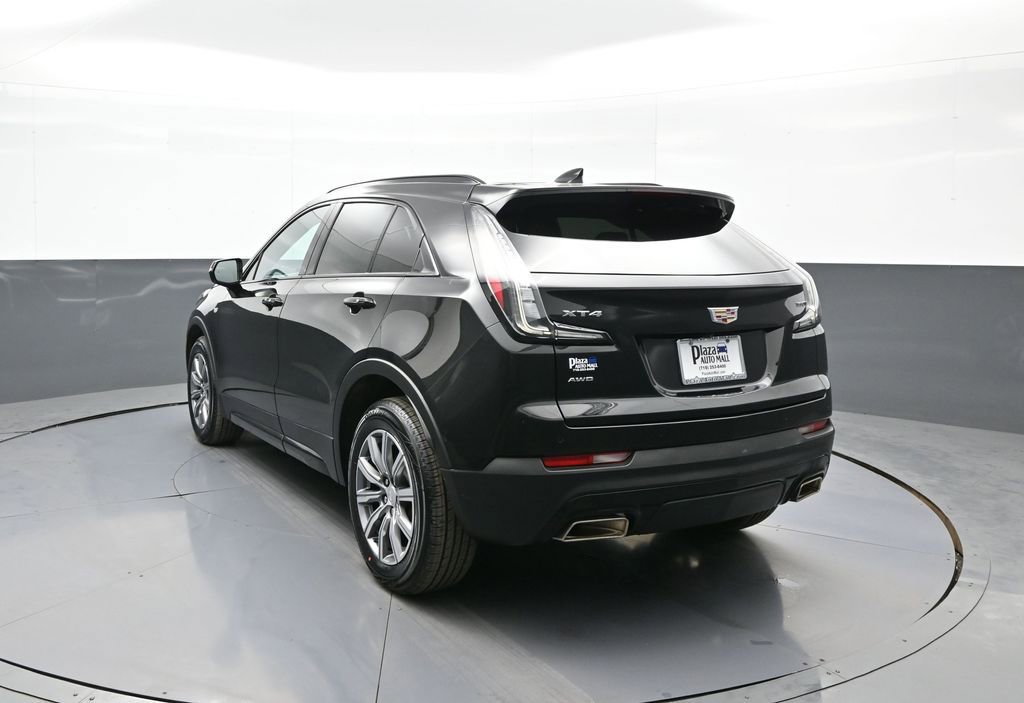 Used 2023 Cadillac XT4 Sport w/ Technology Package image 8