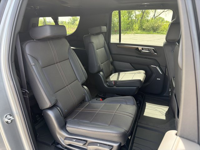New 2026 Chevrolet Suburban High Country w/ Sun And Tow Package AWD/4WD image 31
