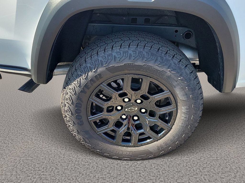 Used 2026 Chevrolet Colorado Trail Boss AWD/4WD image 7