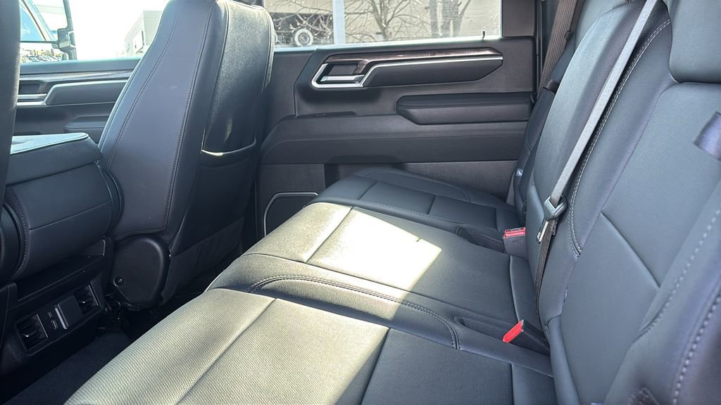 Used 2025 Chevrolet Silverado 3500 LTZ image 29