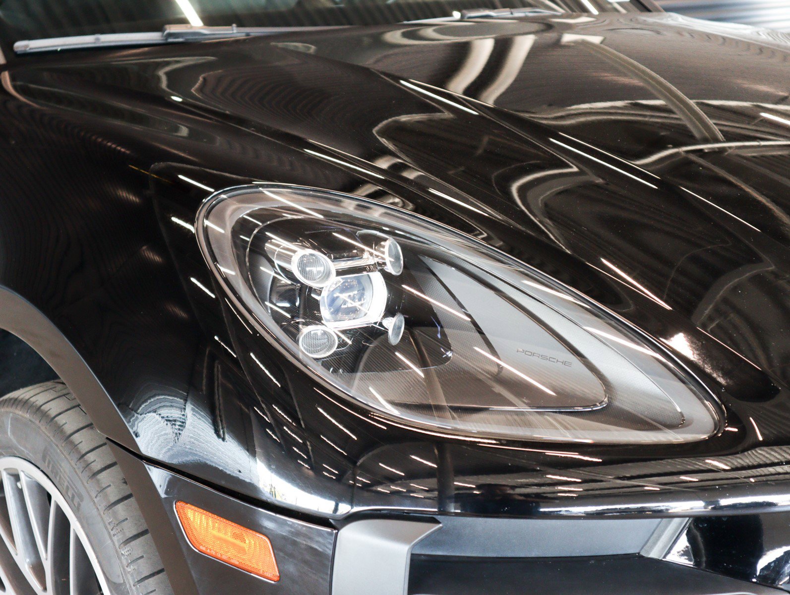 Used 2020 Porsche Macan image 12