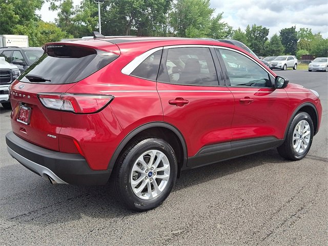 Used 2022 Ford Escape SE w/ Cold Weather Package image 10