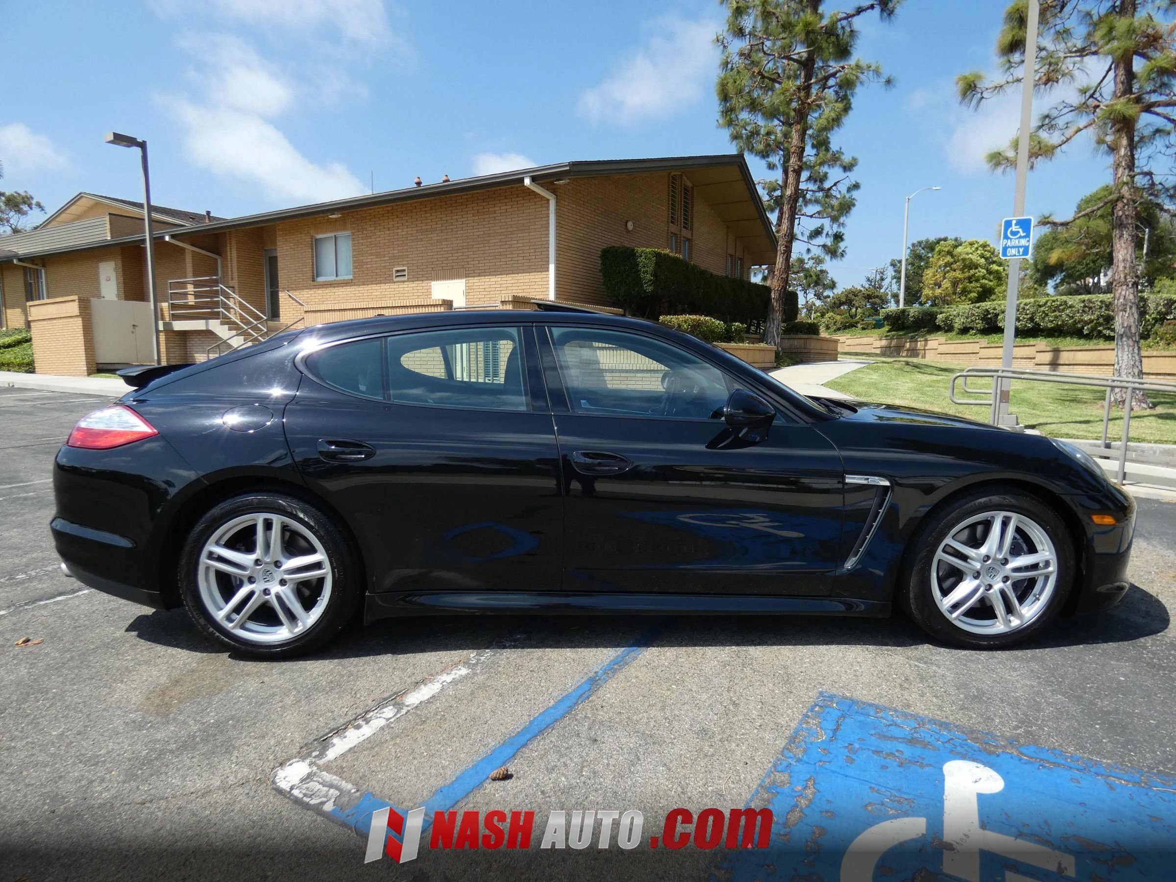 Used 2011 Porsche Panamera 4 AWD/4WD image 7