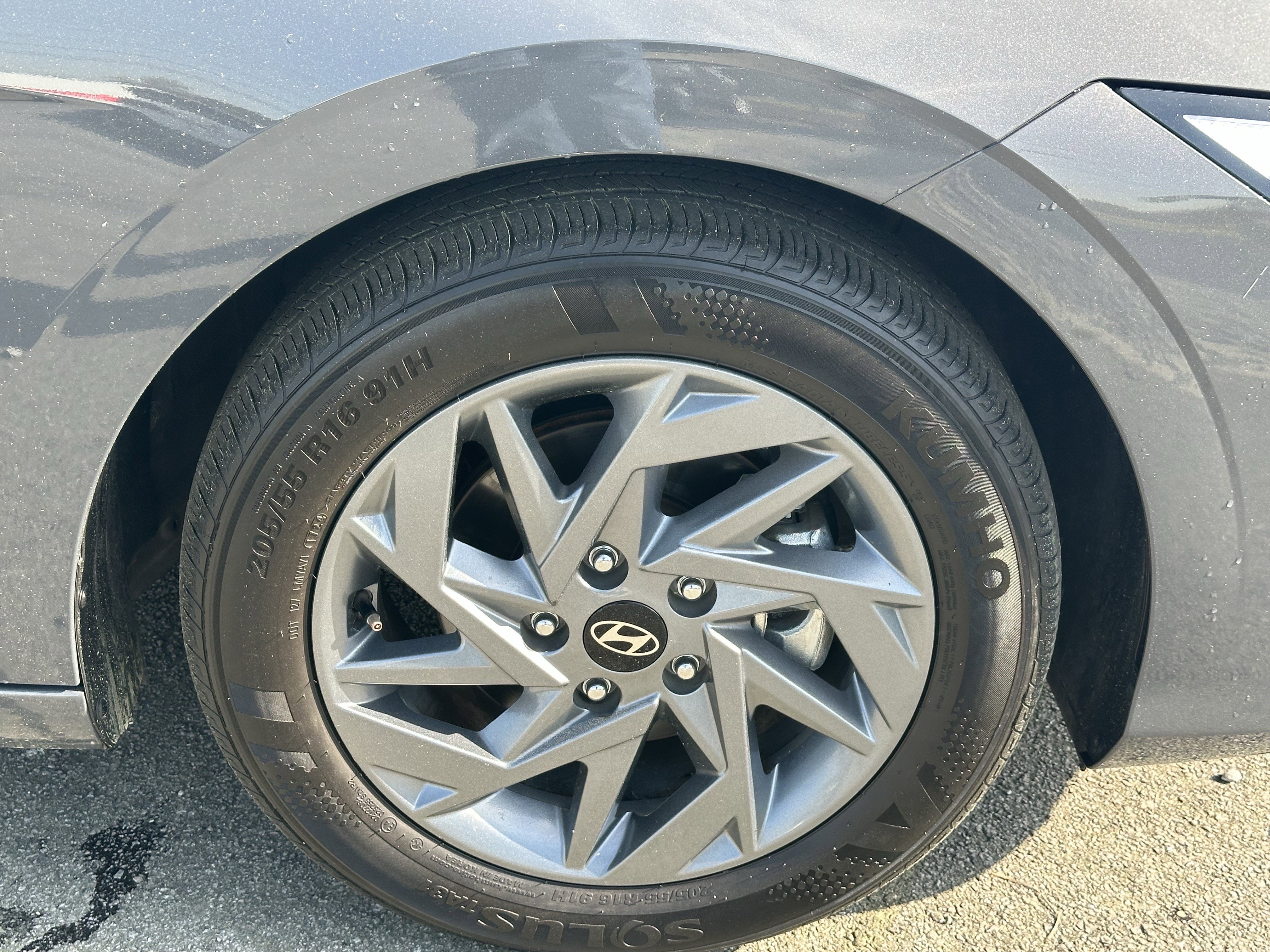 Used 2024 Hyundai Elantra SEL FWD image 15
