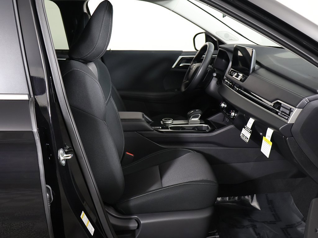 New 2026 Mitsubishi Outlander ES image 27