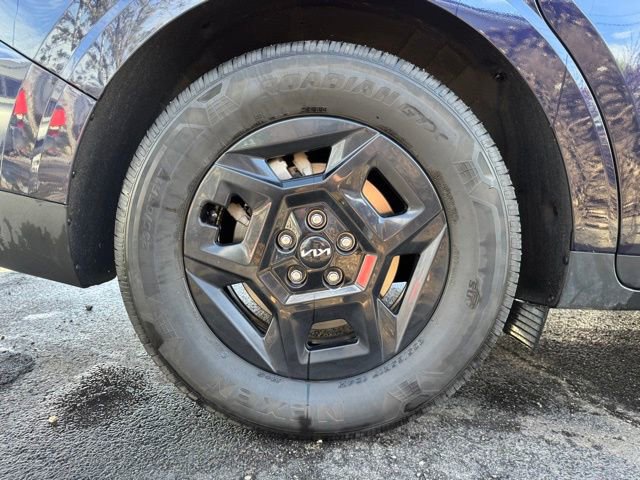 Used 2025 Kia Carnival FWD image 17