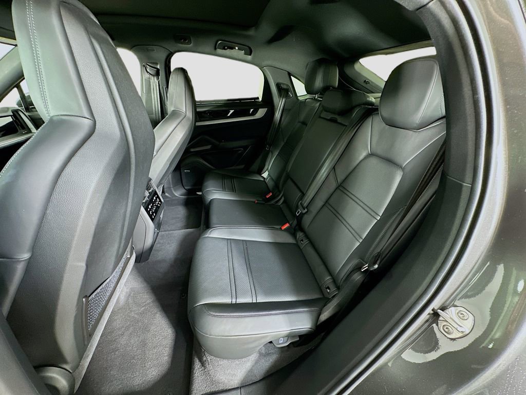 New 2025 Porsche Cayenne E-Hybrid Coupe image 24